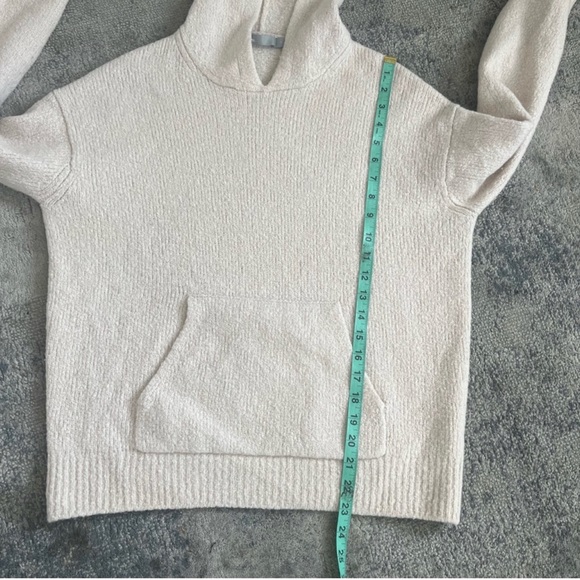 Vince Wool Pullover with hoodie S. - Picture 10 of 11